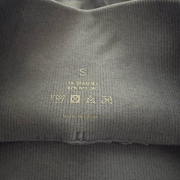 NVGTN Periwinkle Camo Seamless Women's Shorts | S | Like New | SOLD OUT 💜 - Picture 9 of 10